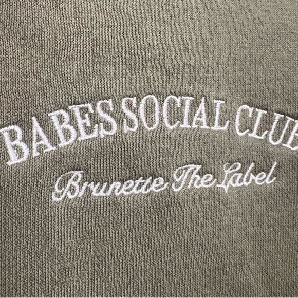 Brunette The Label Olive Green Babes Supporting Babes Crewneck & Joggers - Picture 4 of 8